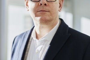 每日爆料大赛深度:顶流明星背后的资本运作揭秘