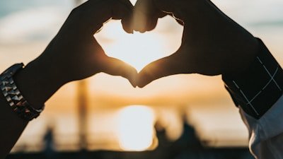 每日爆料大赛:网红情侣分手撕逼全记录,男方出轨证据曝光